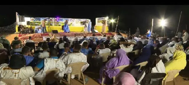 منصة افتتاح المهرجان البارحة (وما)