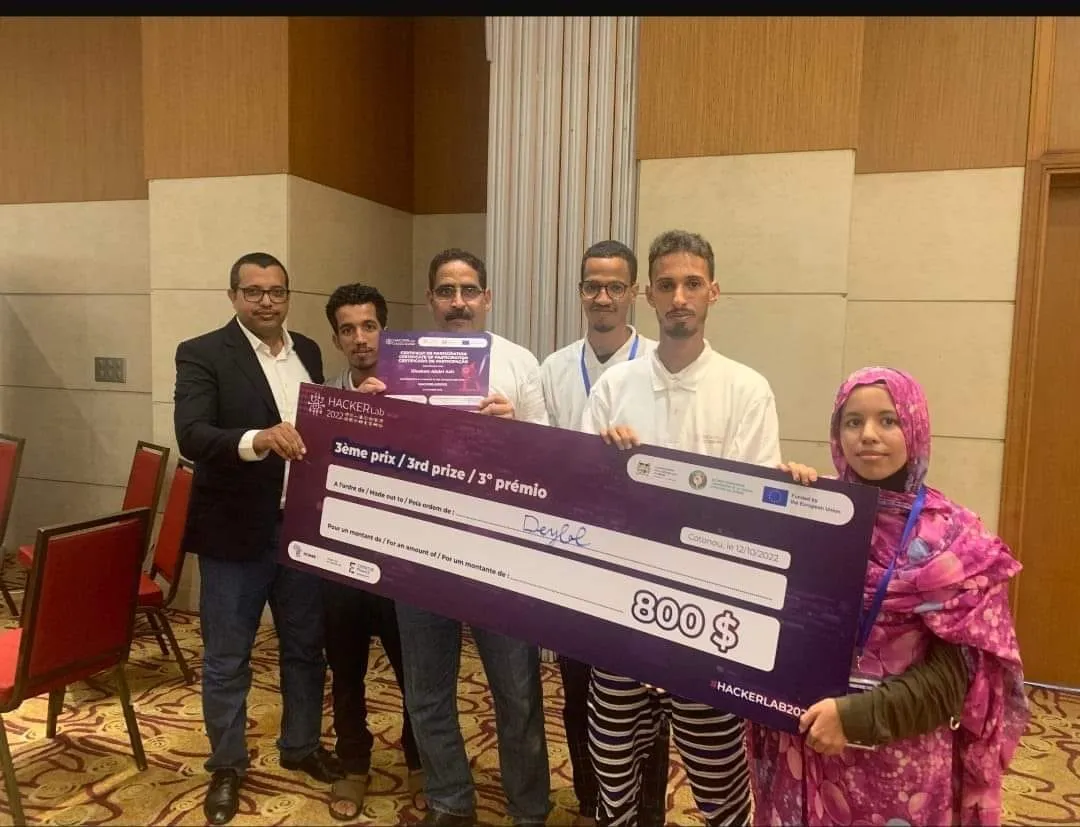 صورة جماعية للفريق الفائز