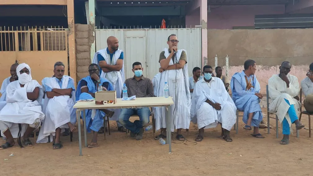مناديب العمال خلال حديثهم في التجمع العمالي مساء الأربعاء