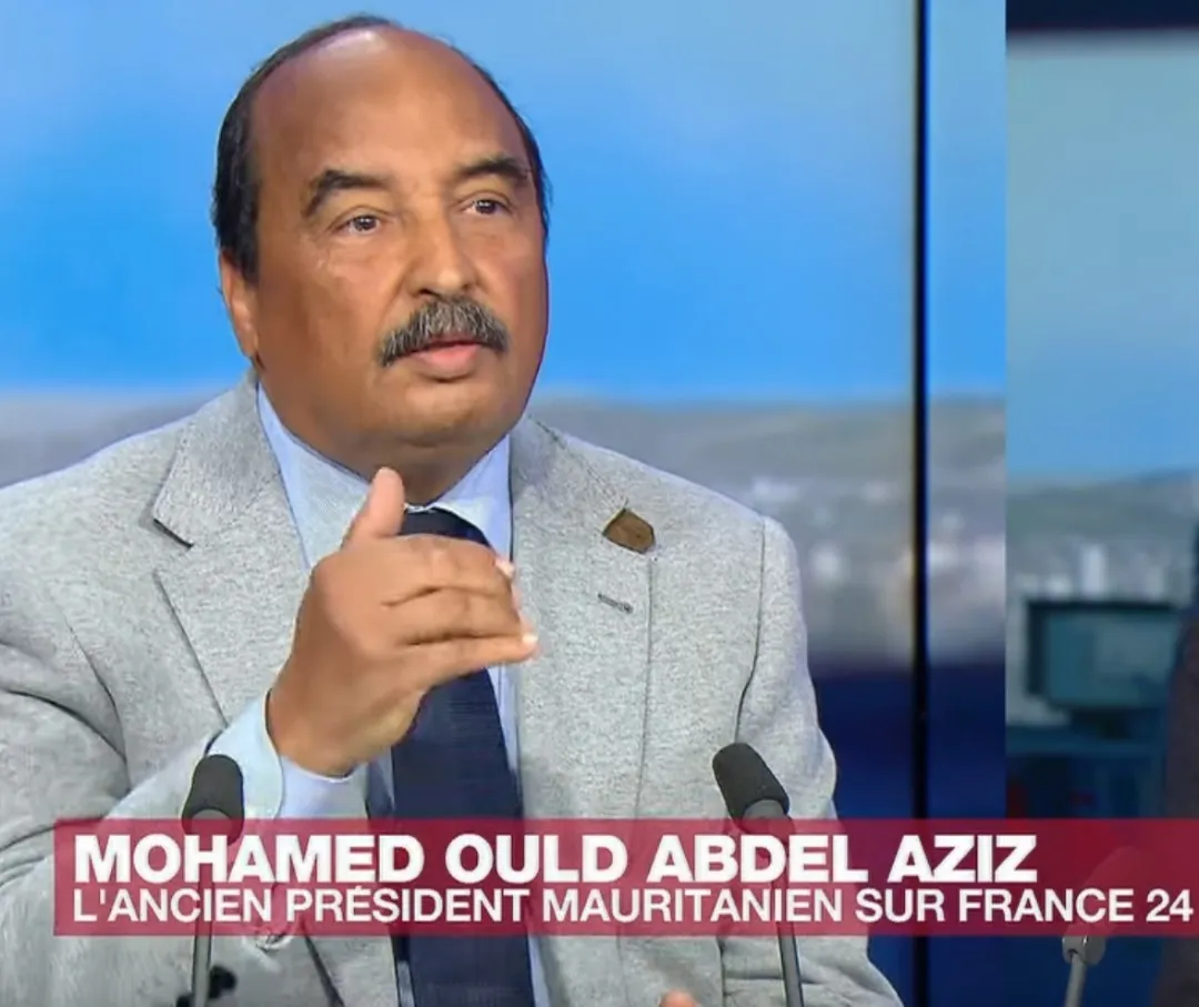 الرئيس السابق محمد ولد عبد العزيز خلال مقابلته مع القناة الفرنسية ال