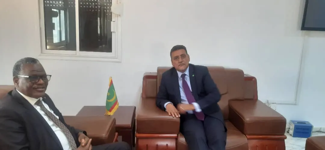 جانب من لقاء رئيس مركز التنظيم ورئيس المنطقة الحرة / الأخبار