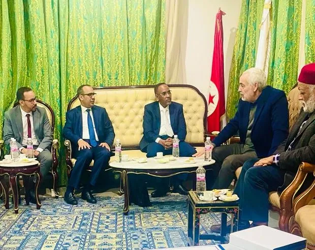 رئيس المحظرة الشنقيطية، ورئيس جامعة الزيتونة خلال توقيع الاتفاقية ا