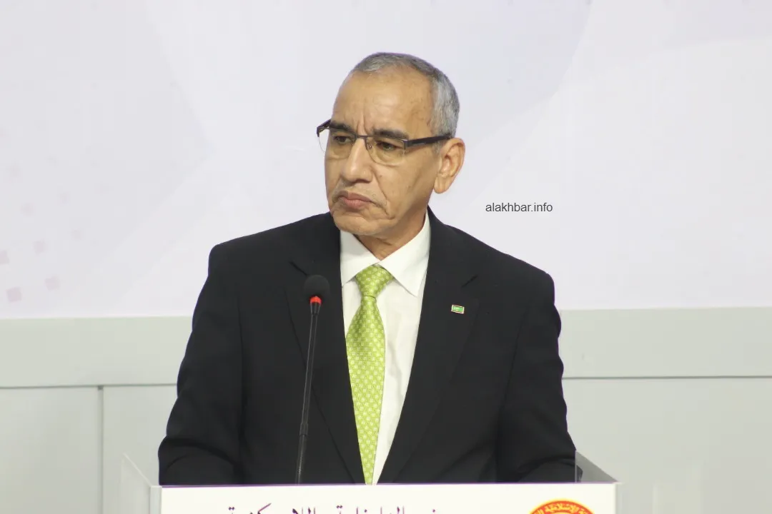 وزير الداخلية واللامركزية محمد أحمد محمد الأمين خلال المؤتمر الصحفي