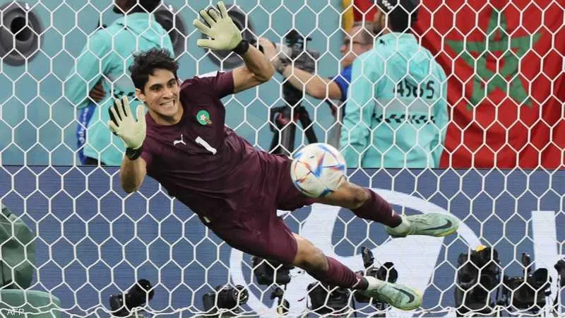 ياسين بونو: حارس مرمى المنتخب المغربي 