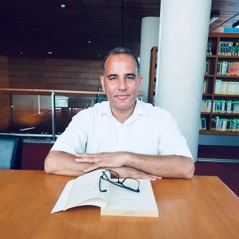 عبد المالك ان ولد حنى - كاتب