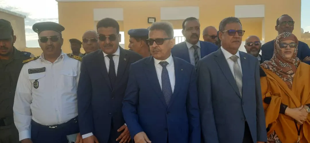 وزير التهذيب رفقة الوالي في زيارة مدرسة ابتدائية/ الاخبار