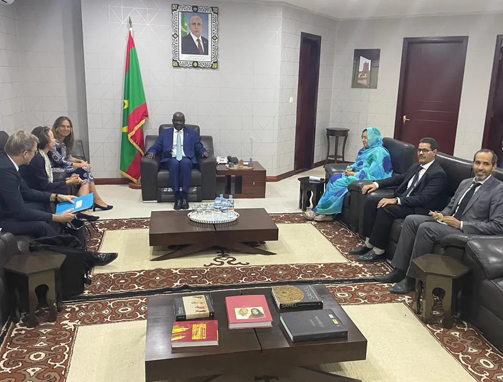 مساعدة وزيرة الخارجية الألمانية خلال لقائها مع وزير الخارجية محمد س?