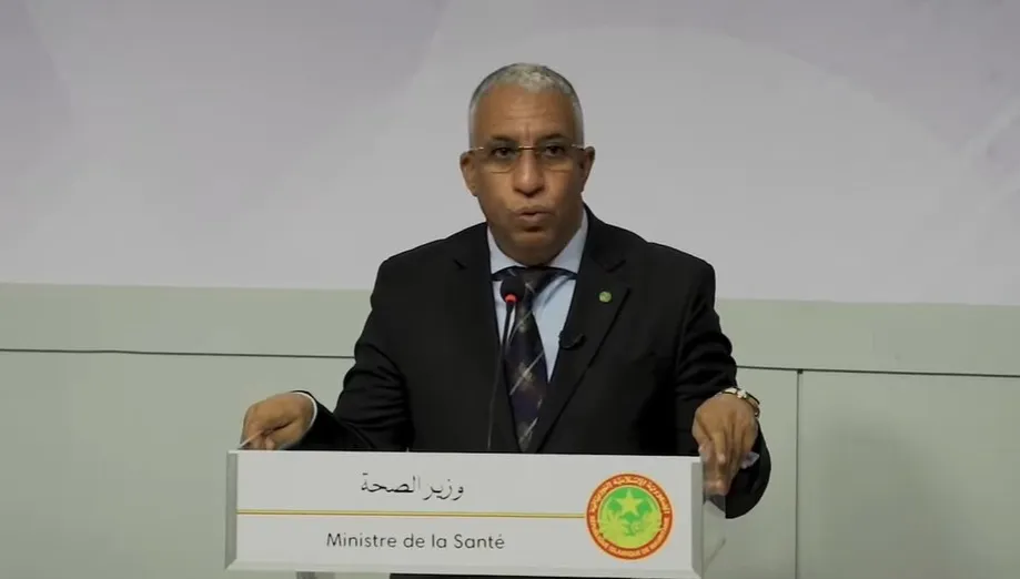 وزير الصحة المختار ولد داهي خلال مؤتمر صحفي مساء الأربعاء