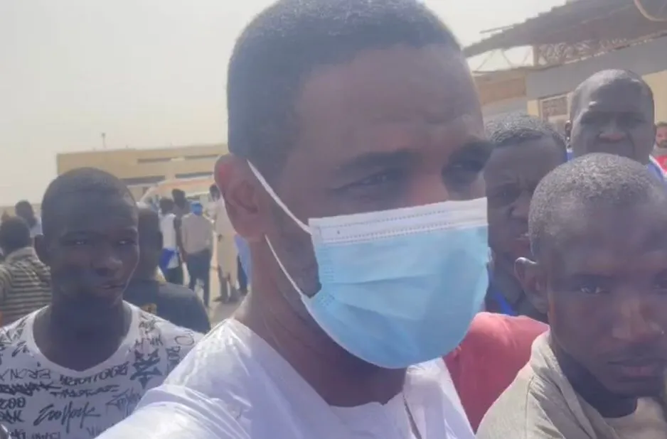 المحامي العيد ولد امبارك خلال تصريح للأخبار بعد حضوره تشريح جثة الشا