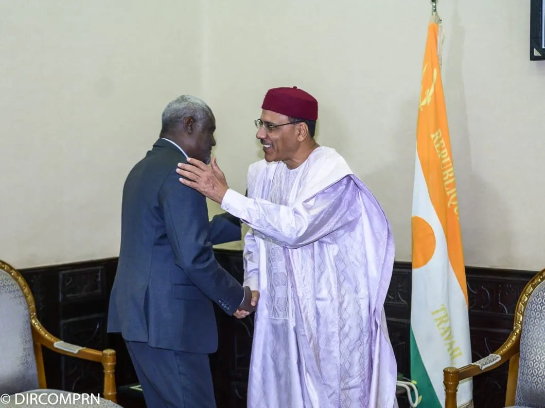 2f81c3a8-49ee-4ab2-9aa0-b4abb8b31f20