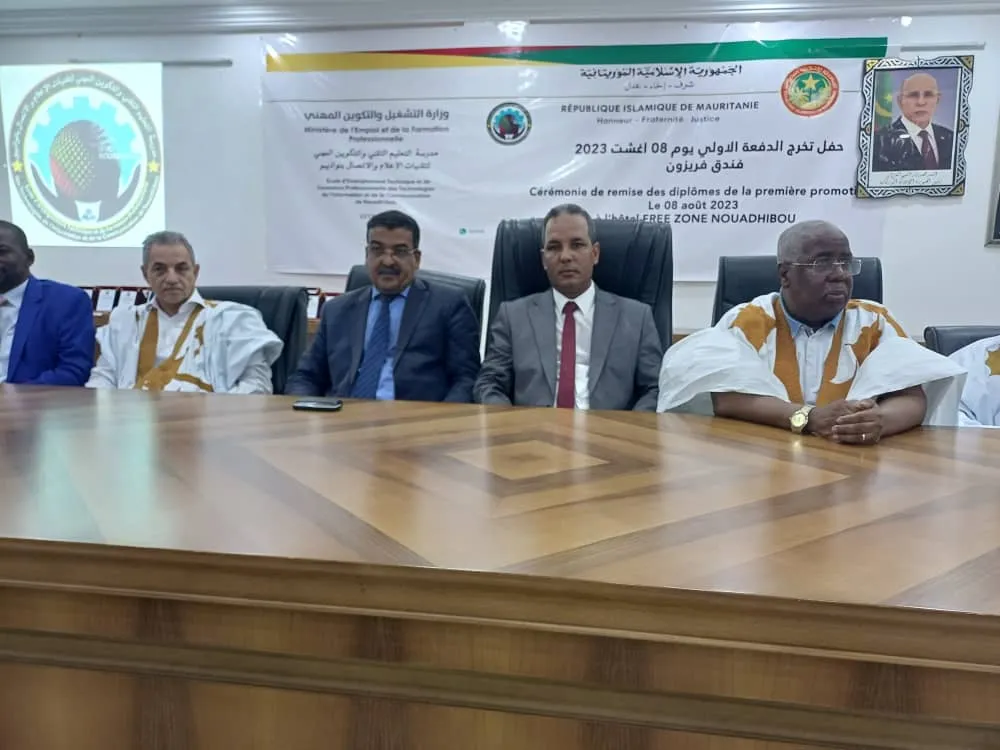 جانب من حضور حفل تخرج أول دفعة من مدرسة الخدمات وتقنيات الإعلام والا?