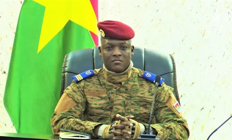 النقيب إبراهيم تراروي: رئيس بوركينافاسو الانتقالي 