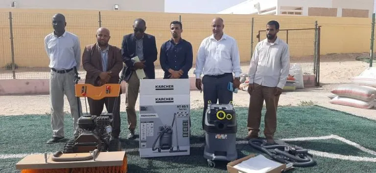 جانب من استلام الرابطة الثقافية والرياضية لأسنيم للمعدات / موقع الخي