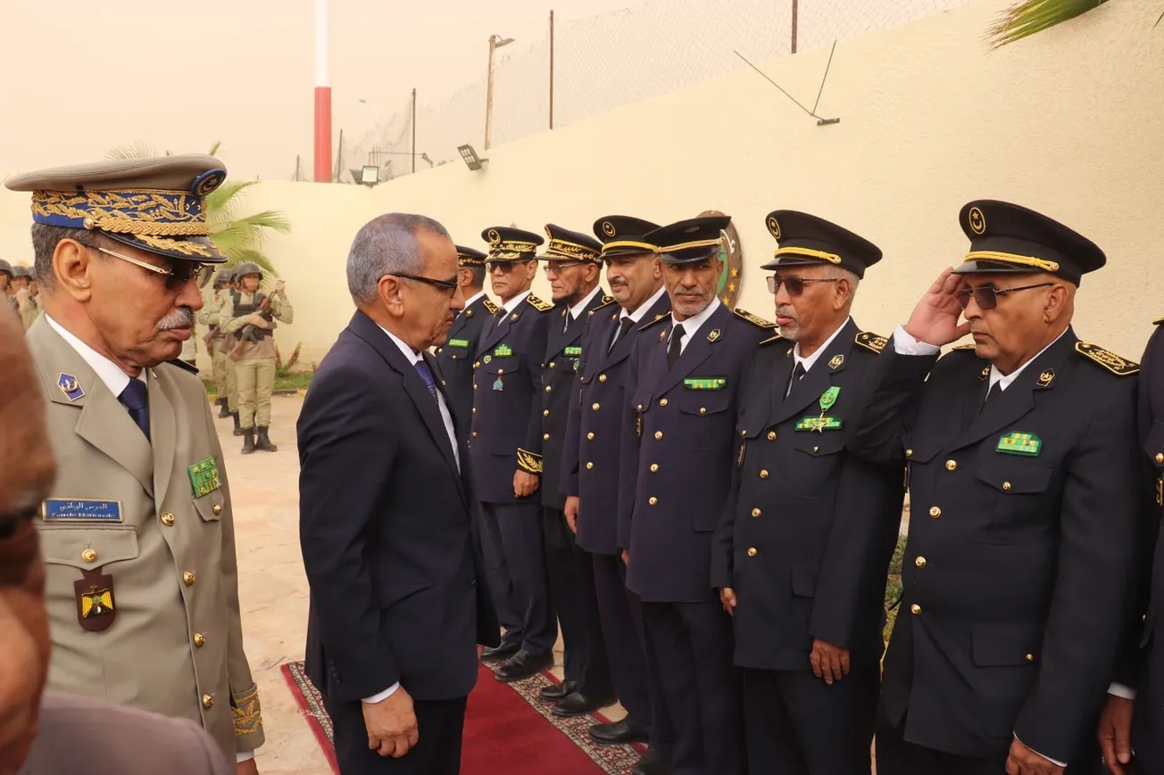 وزير الداخلية واللا مركزية محمد أحمد محمد الأمين خلال الحفل اليوم 