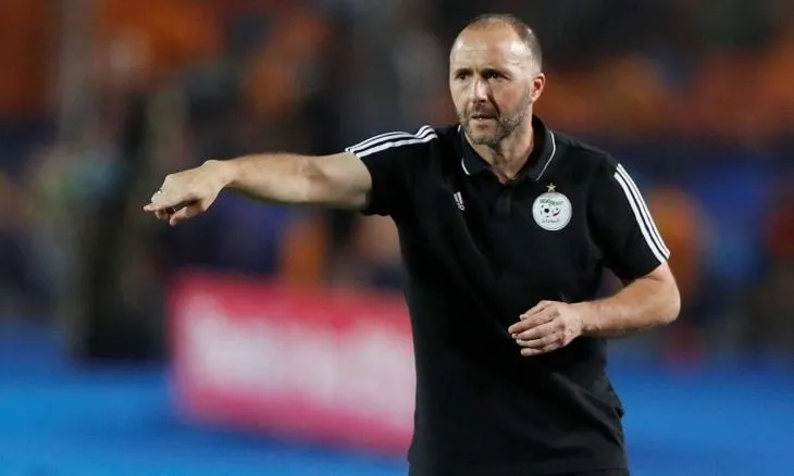 مدرب منتخب الجزائر  جمال بلماضي 