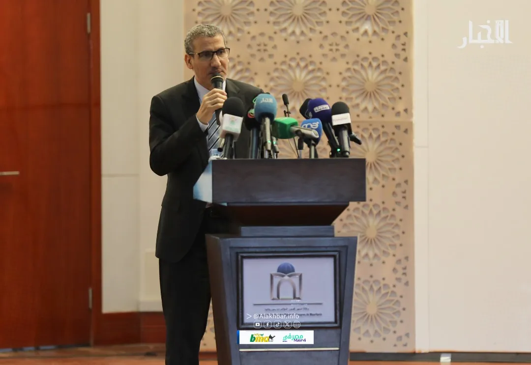 محافظ البنك المركزي الموريتاني محمد الأمين الذهبي خلال خطابه اليوم (