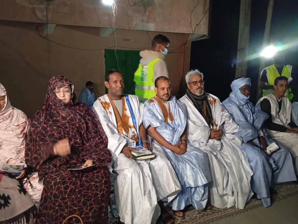 واجهة منصة سهرة المرشح الرئاسي محمد الأمين المرتجي الوافي الليلة بم?