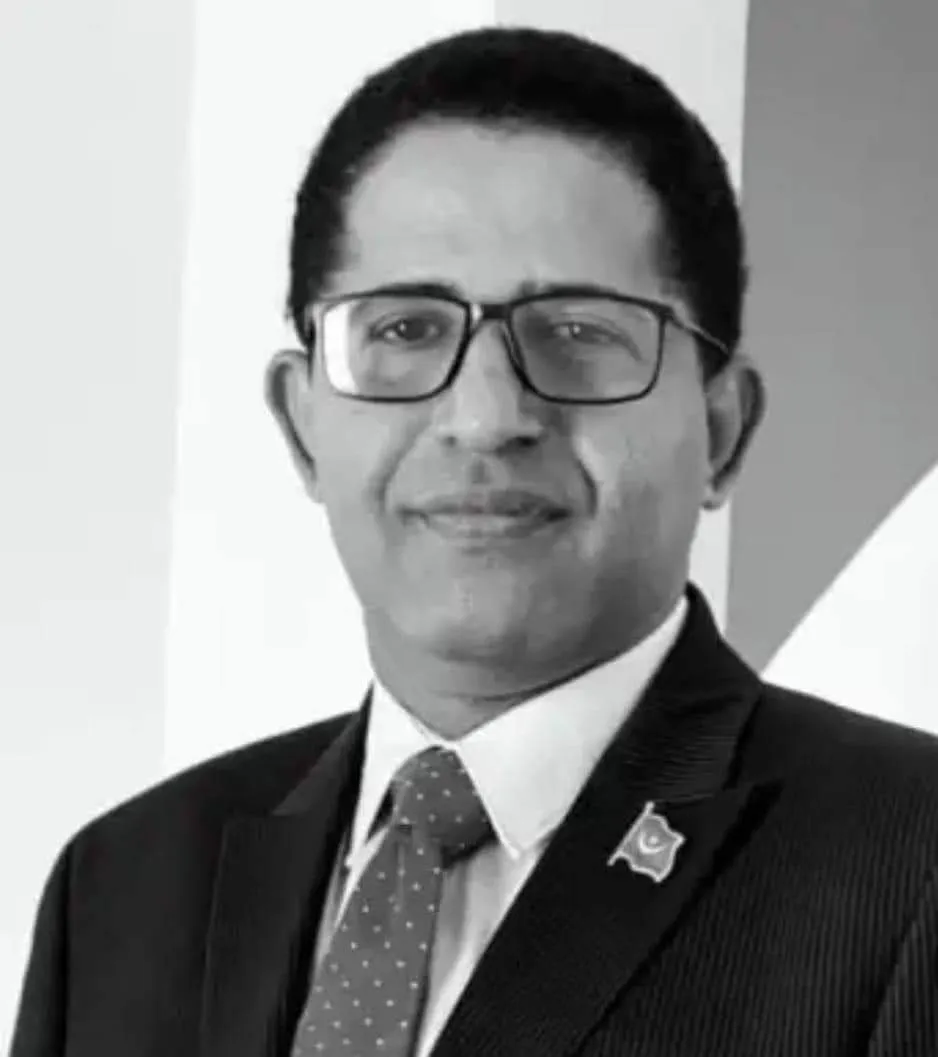 د. الشيخ ولد سيدي عبد الله/ أستاذ التحليل النصي بالمعهد العالي للغات ?