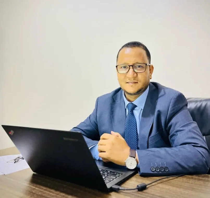 د. إزيدبيه الامام – أكاديمي وباحث