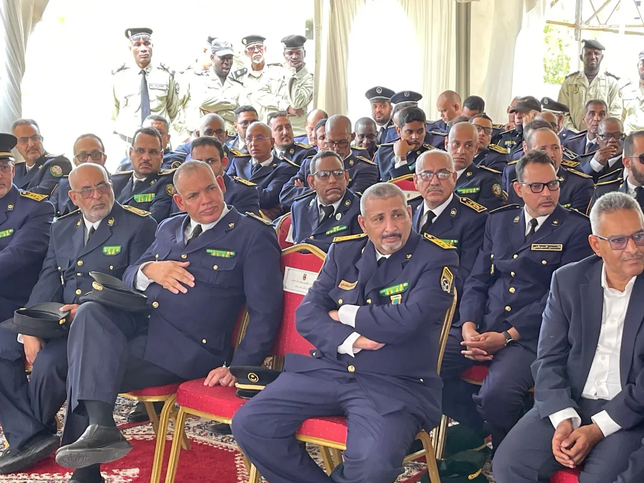 بعض ضباط الشرطة خلال إطلاق النظام اليوم بشكل فعلي بعد 6 أشهر من إطلاق?