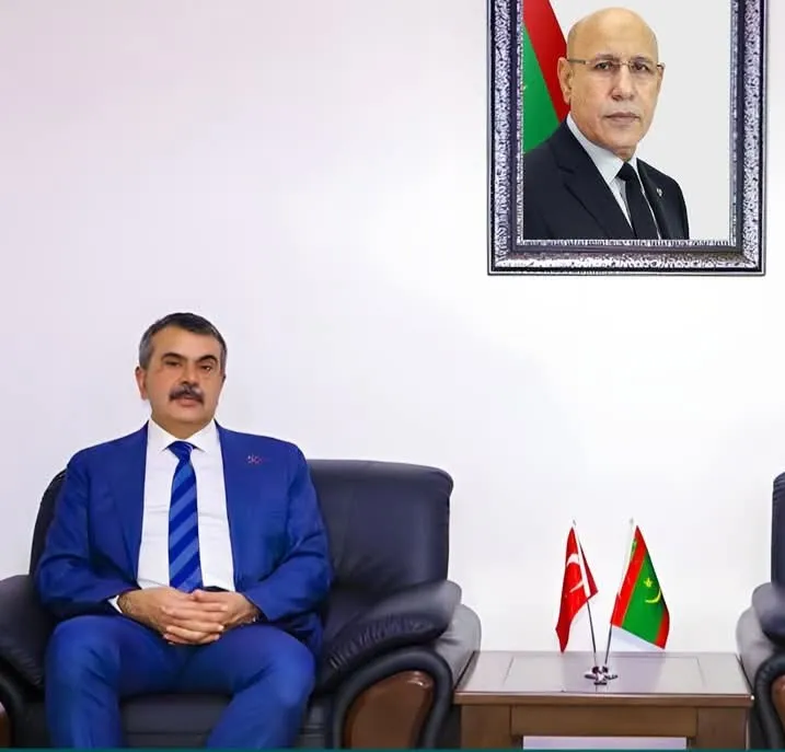 البروفيسور الدكتور يوسف تكين / وزير التربية التركي 