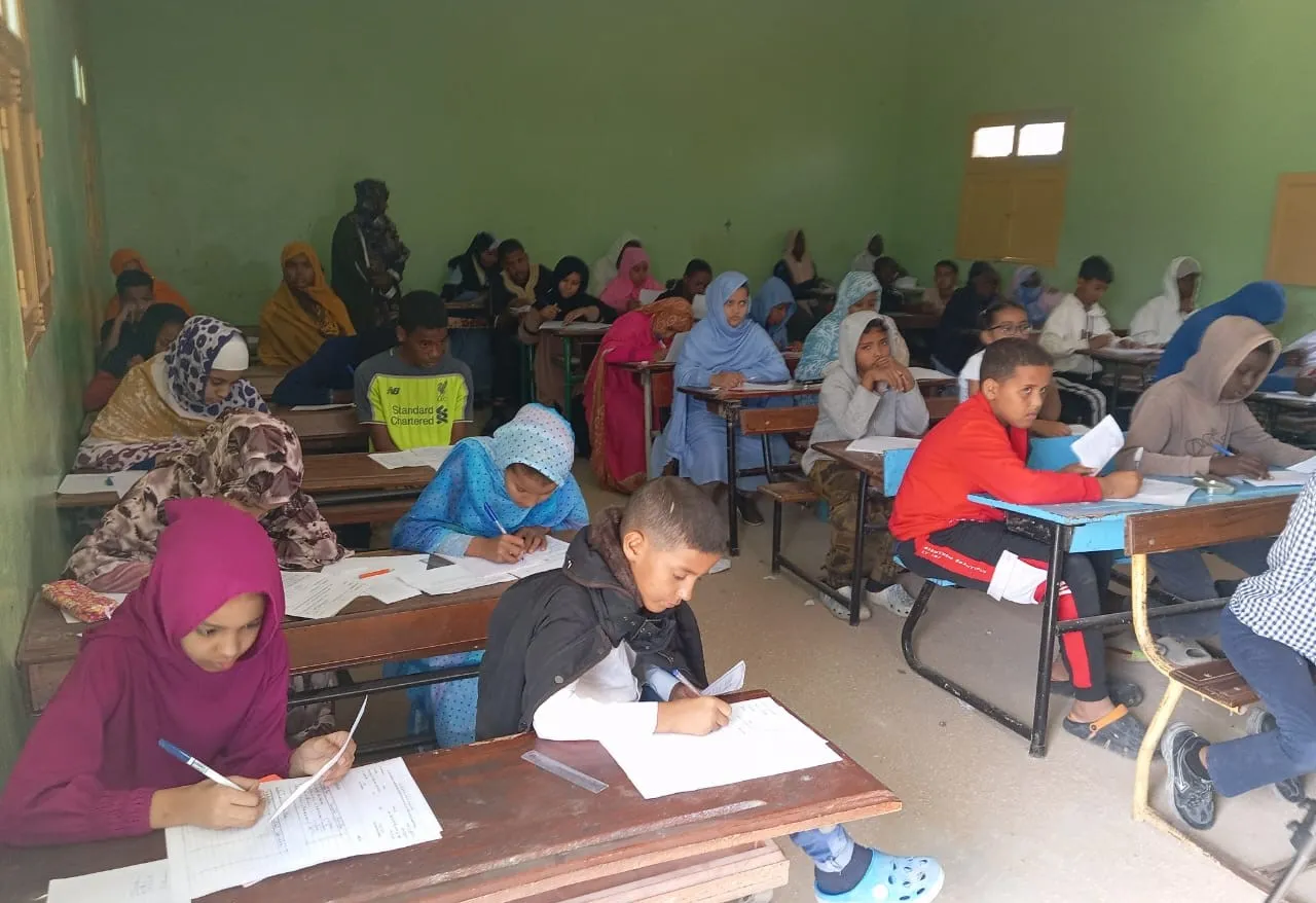 مشاركون في الامتحان من مدينة نواذيبو اليوم 