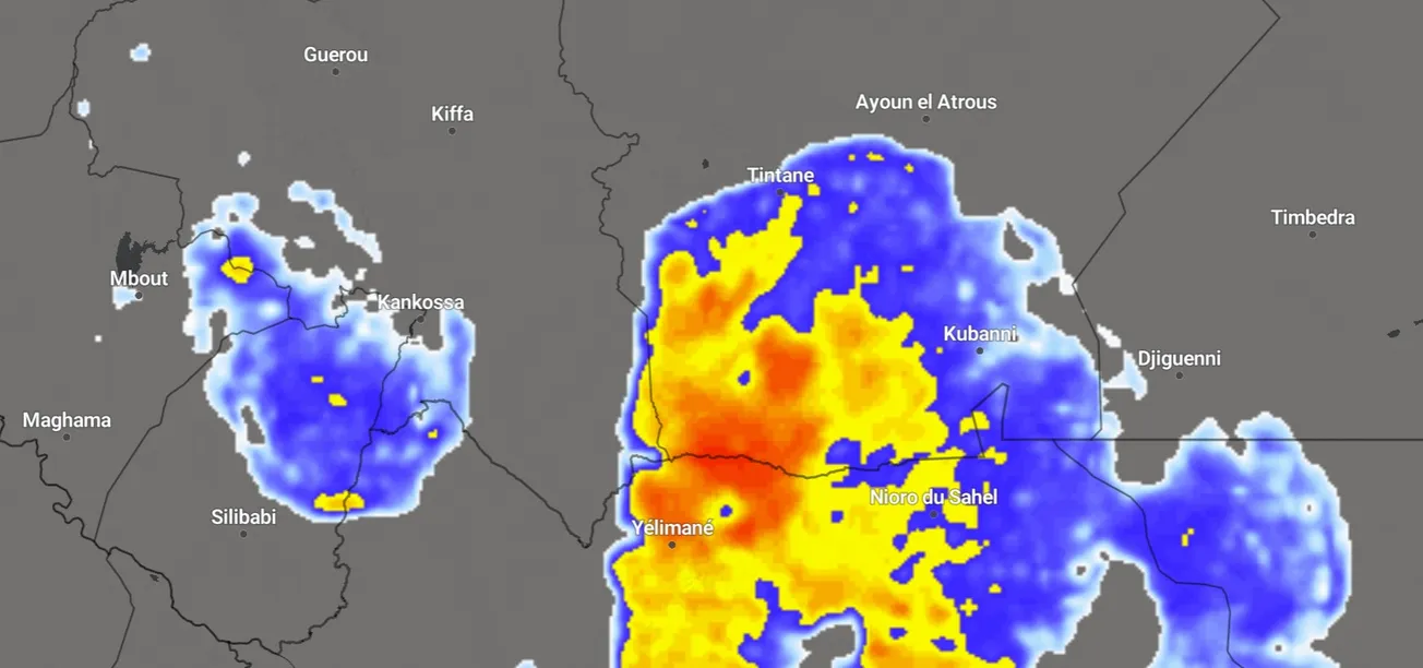 خارطة انتشار السحب الماطرة في أجواء البلاد، الساعة 17:30