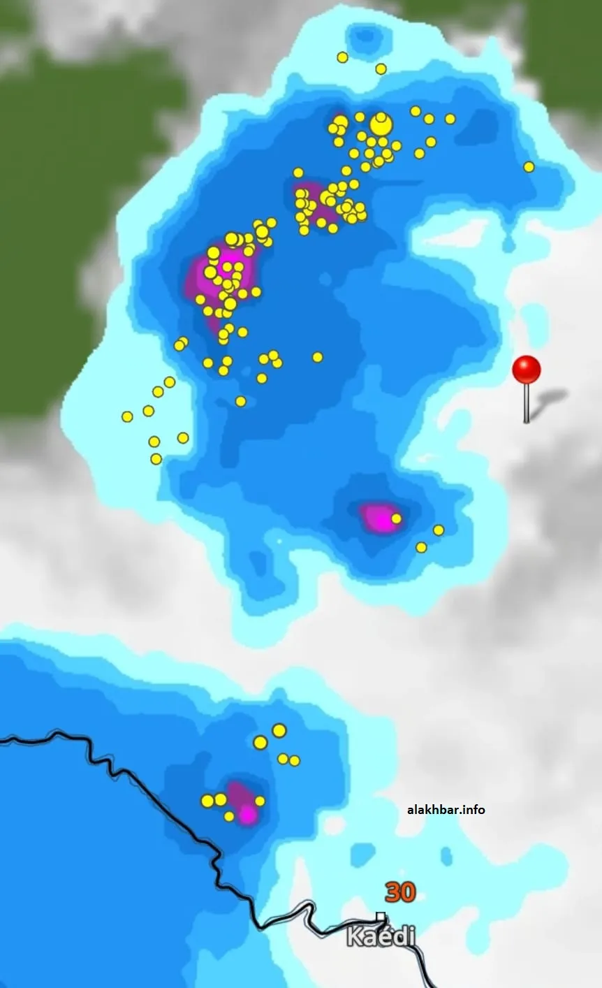 خارطة انتشار السحب عند الساعة 23:55،  الإشارة عند مكطع لحجار