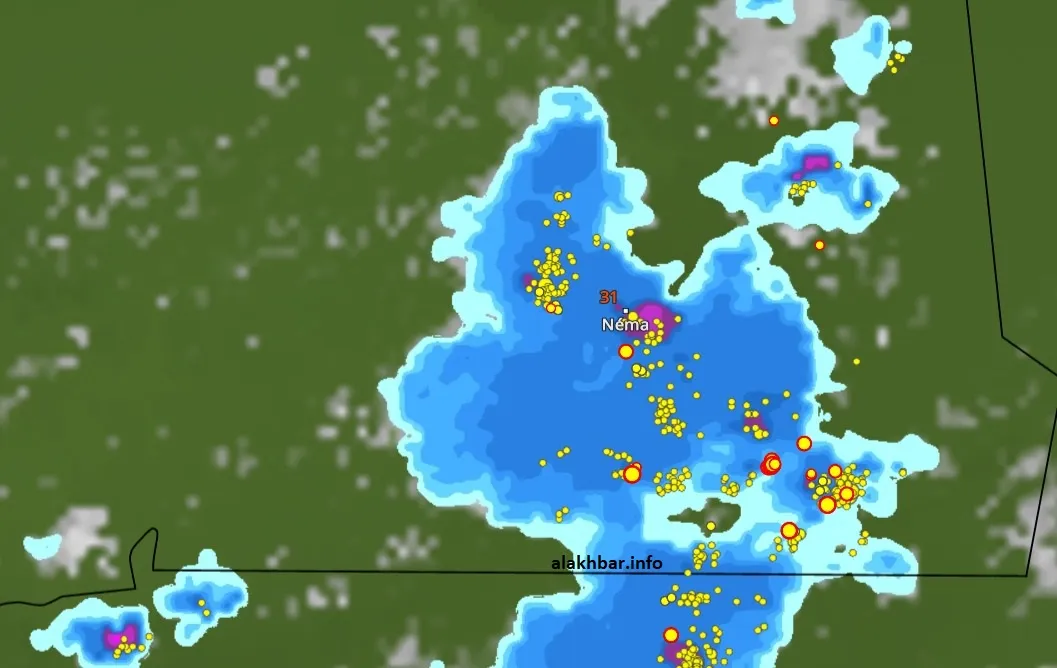 خارطة انتشار السحب الماطرة عند الساعة 15:15 ظهر اليوم