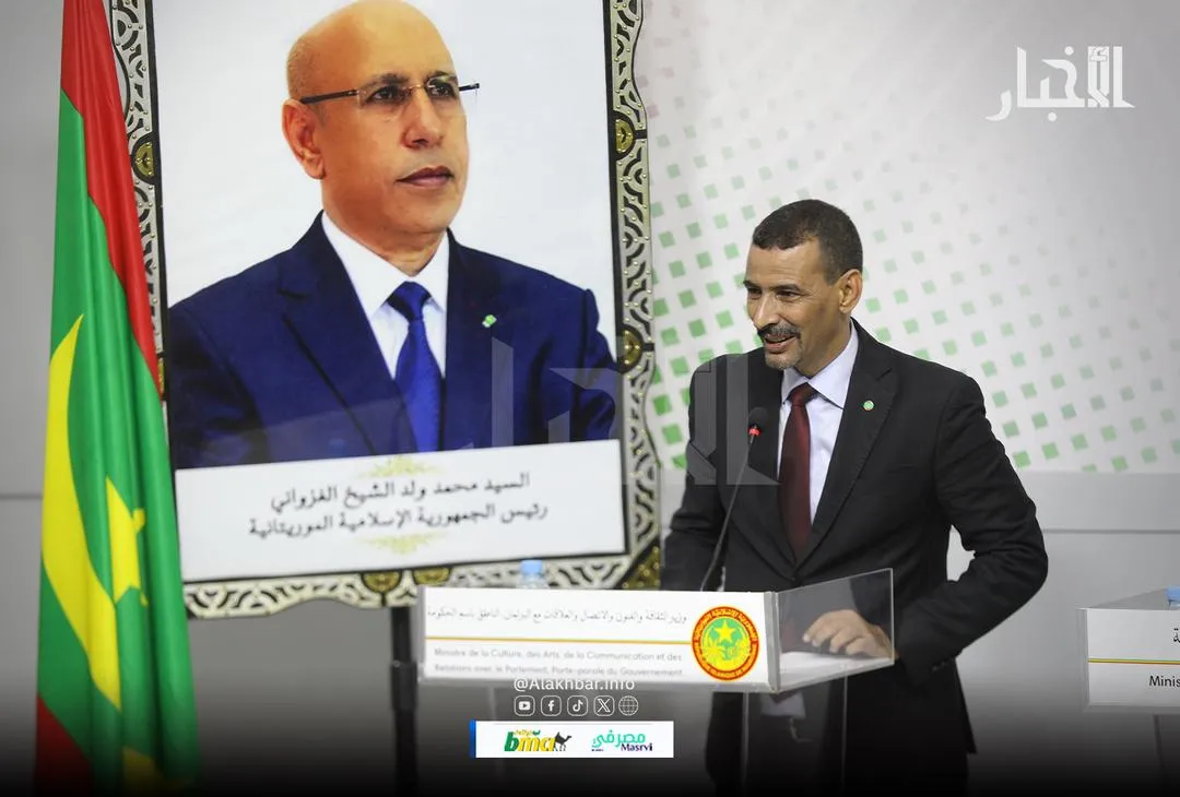 وزير الثقافة والفنون والاتصال والعلاقات مع البرلمان الناطق باسم الح