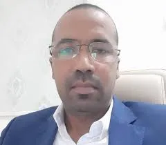 الأمين العام لوزارة المياه والصرف الصحي محمد محمود عبد الله