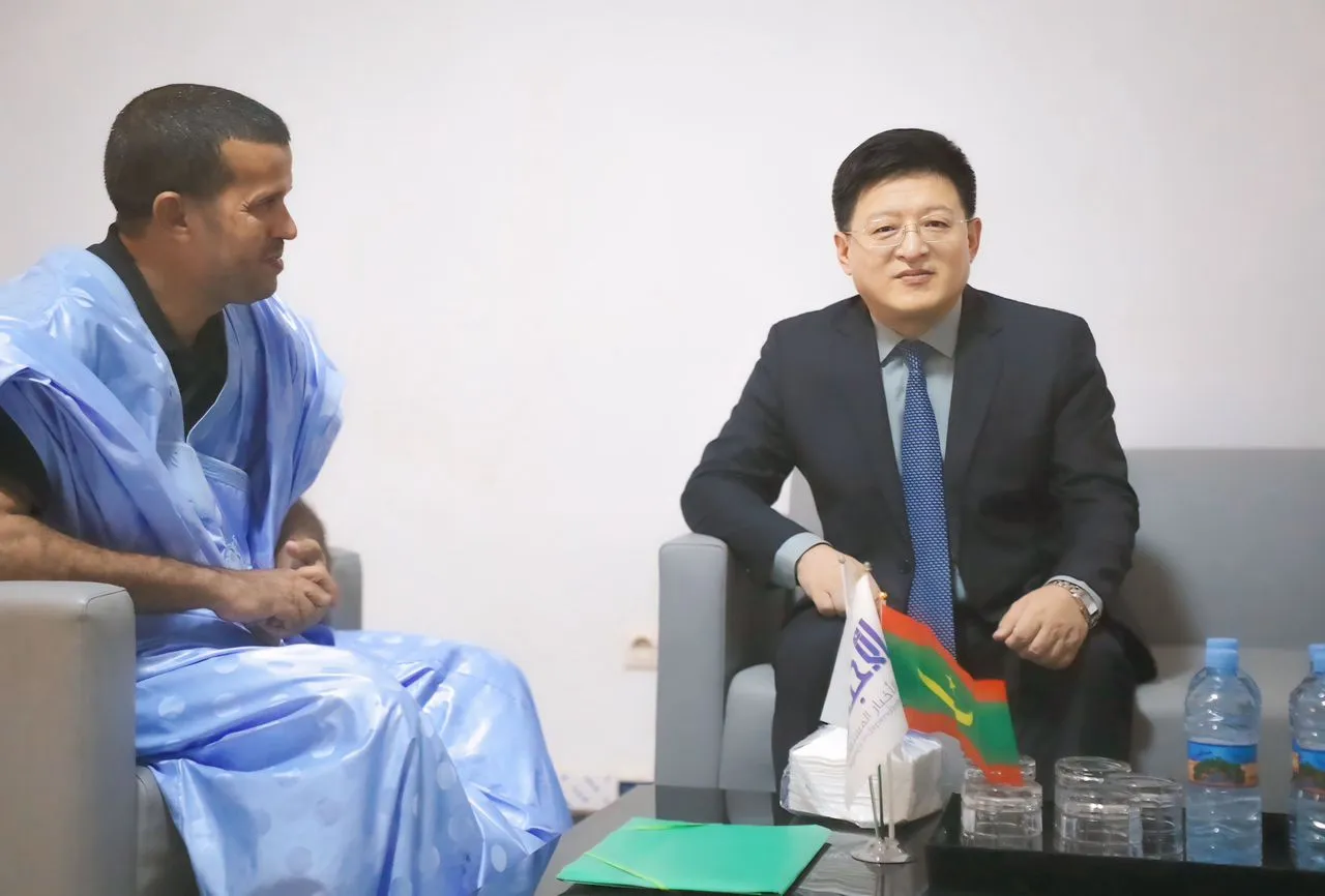 المدير العام لوكالة الأخبار المستقلة الهيبه الشسخ سيداتي، والسفير ا