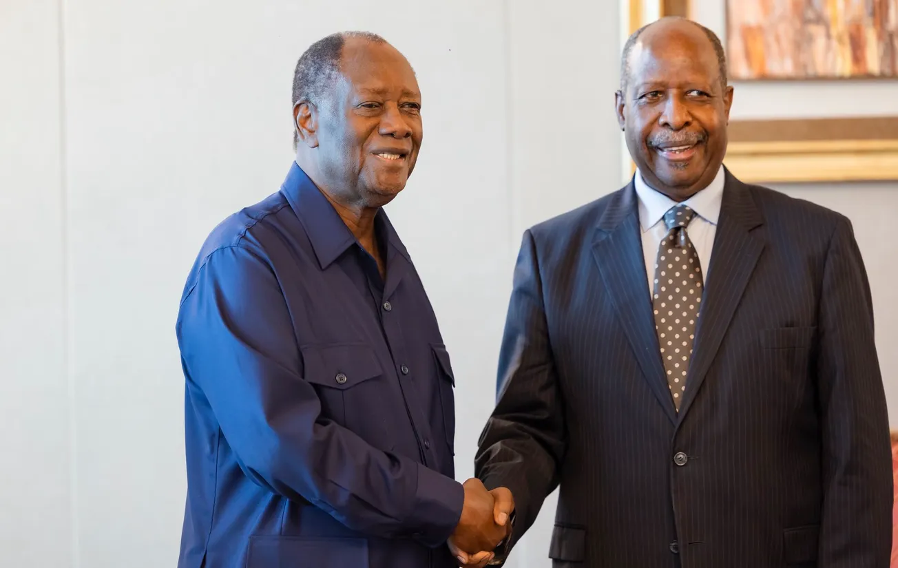 الرئيس الإيفواري الحسن واتارا والممثل الخاص للأمين العام للأمم المت