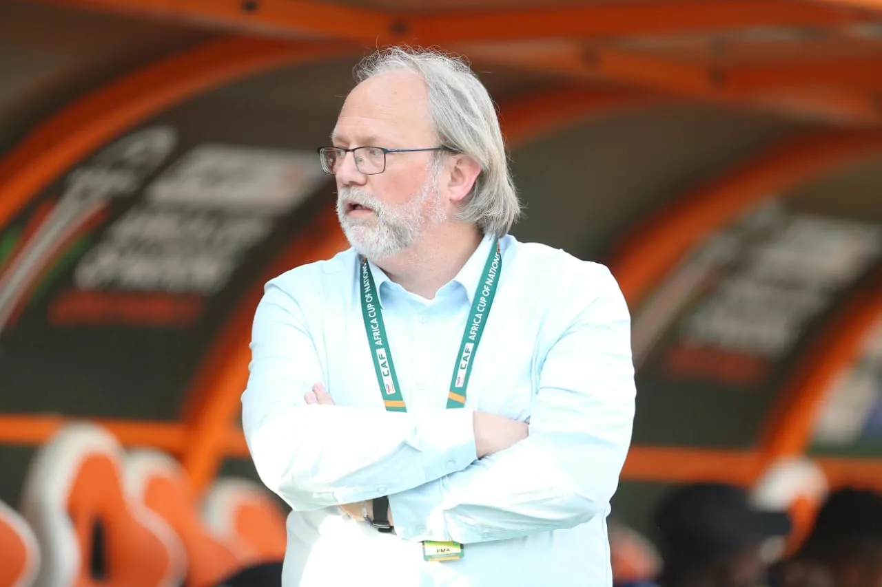 توم سانتفيت: مدرب المنتخب المالي