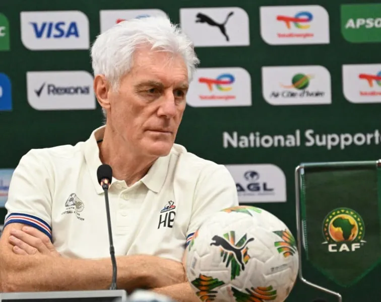 هوغو بروس: مدرب منتخب جنوب إفريقيا