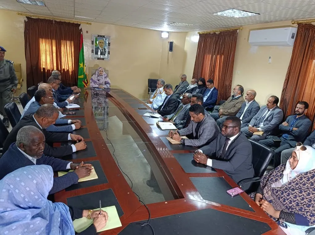 أول اجتماع عقدته الوالي الجديد أطفيله بنت حادن مع السلطات ورؤساء الم