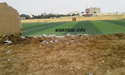 هكذا بقي أحد مداخل ملعب نواذيبو بعد أن سقطت الأجزاء/ الأخبار