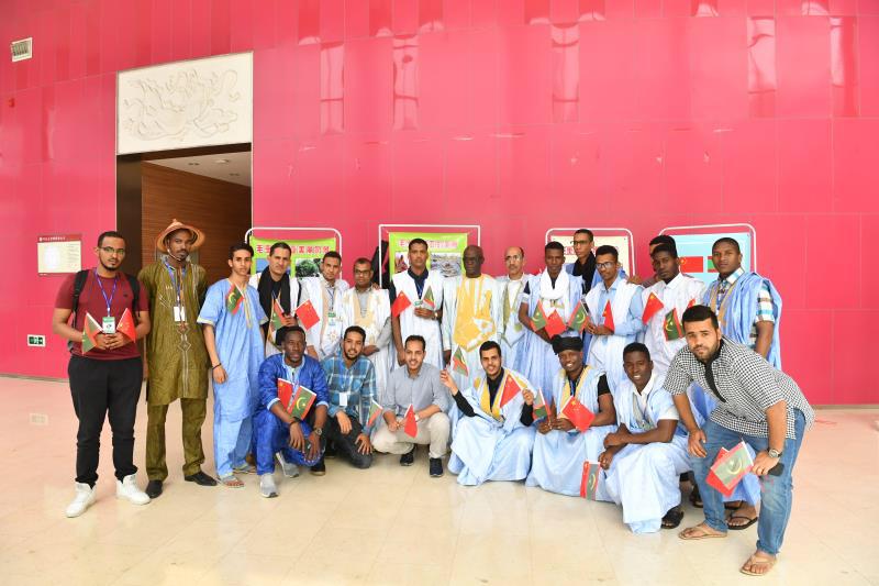 بعض الطلاب الموريتانيين في الصين