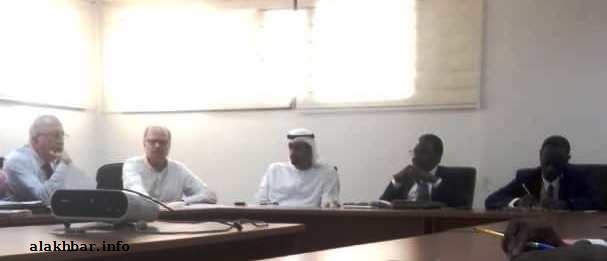مسؤولون موريتانيون مع وفد الشركة الإماراتية خلال ترتيبات استلام المنفذ الجوي الدولي الوحيد لموريتانيا 
